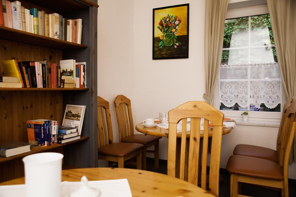 Pension Altstadt บอร์นา ภายนอก รูปภาพ